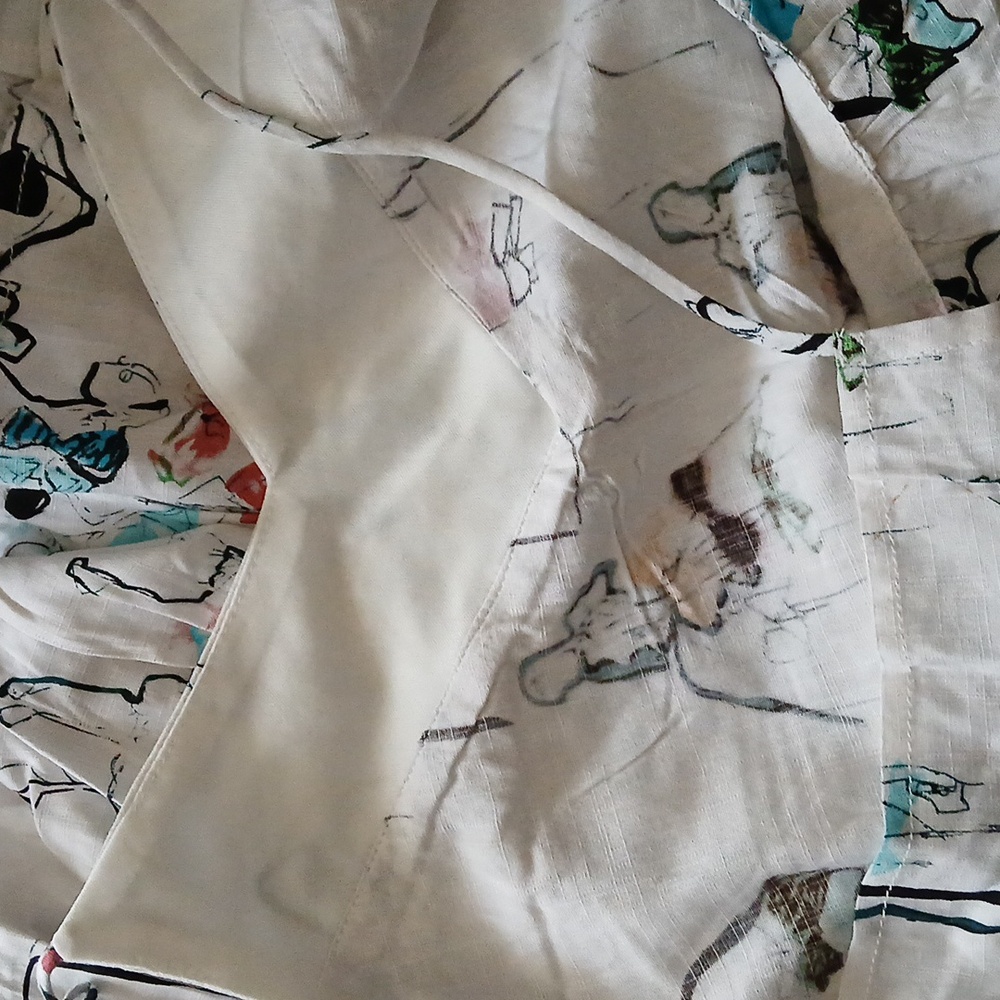 Doe & Rae Stylish White Printed Ruffle Top - Picture 10 of 10